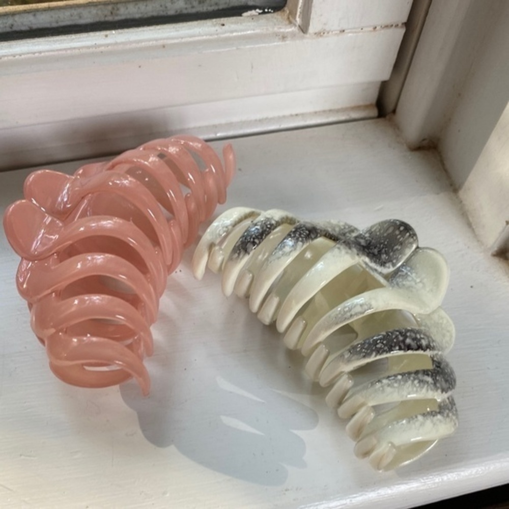 Anthropologie Acrylic Hair Clip Set